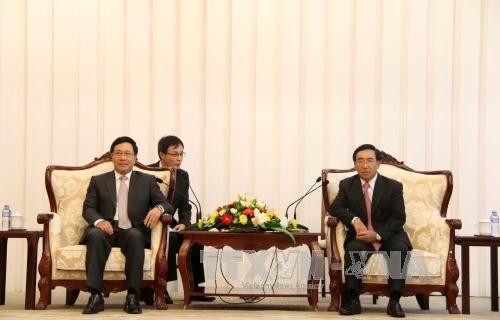 Vietnam se compromete con Laos a promover el papel central de la Asean - ảnh 1