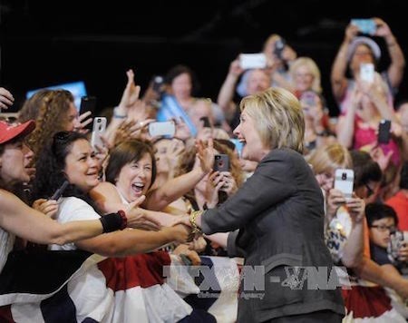 Hillary Clinton es oficialmente candidata presidencial del Partido Demócrata - ảnh 1