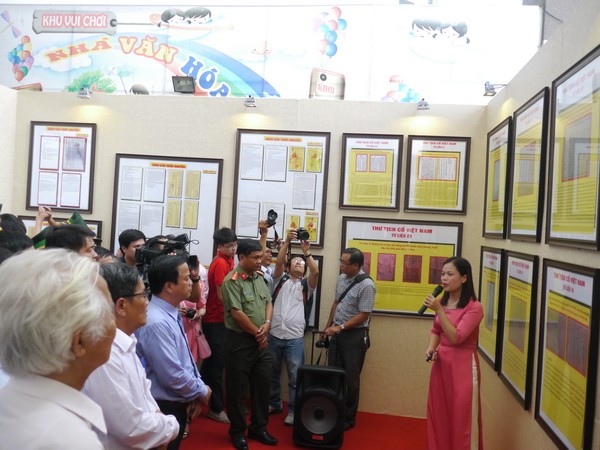 Abren exposición de Hoang Sa y Truong Sa en Nghe An - ảnh 1