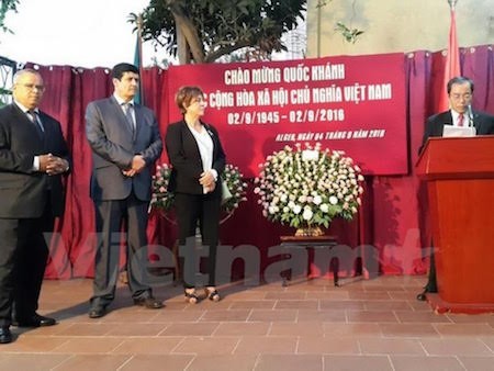 Conmemoran 71 aniversario del Día Nacional de Vietnam en Argelia  - ảnh 1