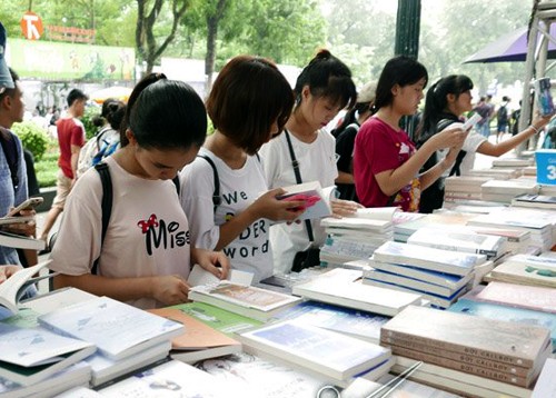 Inaugurada Feria Otoñal del Libro 2016 - ảnh 1