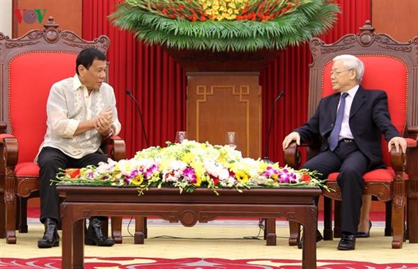 Presidente filipino concluye exitosamente su visita oficial a Vietnam - ảnh 1