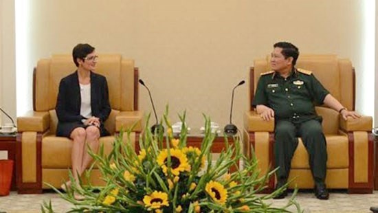 Vietnam y Estados Unidos fortalecen cooperación en defensa - ảnh 1