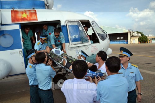 Puente televisivo en honor a médicos militares de Vietnam - ảnh 1