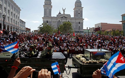 Presidente Fidel Castro: ícono de la Revolución Cubana   - ảnh 3