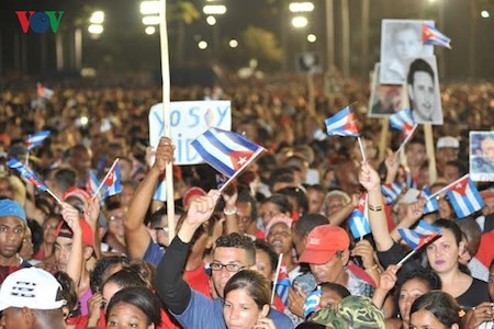 Conmovedor homenaje póstumo al líder revolucionario de Cuba, Fidel Castro - ảnh 1