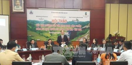 Conectan productos turísticos con línea ferroviaria Hanoi-Lao Cai  - ảnh 1