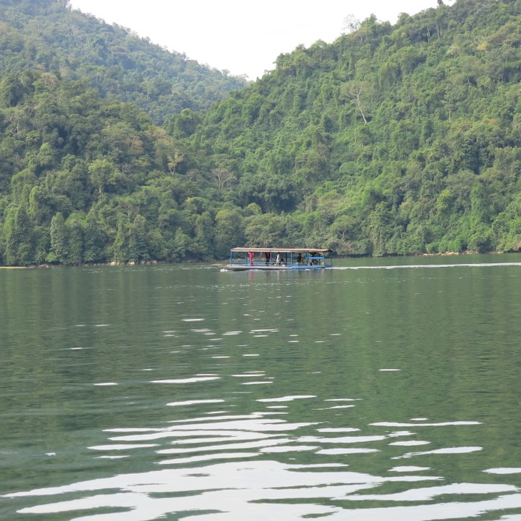 Belleza del lago de Ba Be - ảnh 3