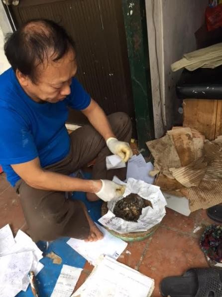 Única familia fabricante de tradicionales máscaras de cartulina en Hanoi - ảnh 1