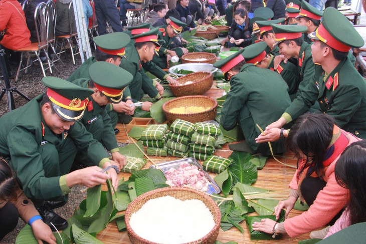 Por un Año Nuevo Lunar alegre para todos en Vietnam  - ảnh 2