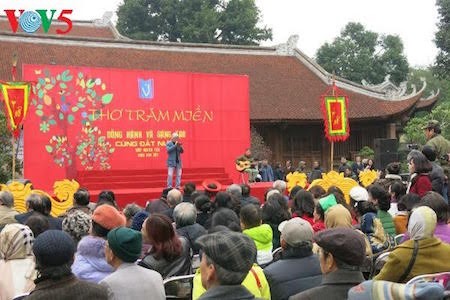 Día de la Poesía de Vietnam, en el Templo de la Literatura, en Hanoi - ảnh 11