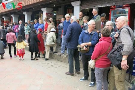 Día de la Poesía de Vietnam, en el Templo de la Literatura, en Hanoi - ảnh 16