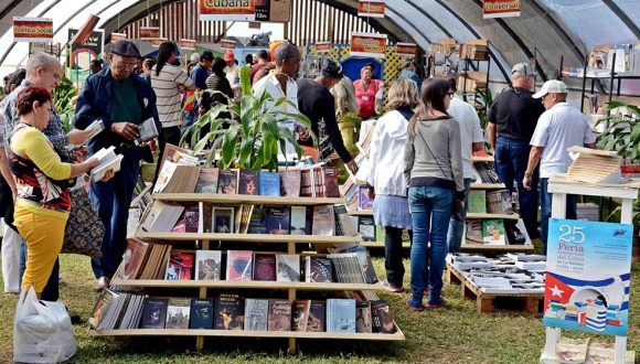 Cuba y Fidel en lo más alto de la XXVI Feria Internacional del Libro de La Habana - ảnh 3