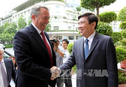 Ciudad Ho Chi Minh promete brindar mejores condiciones a empresas británicas - ảnh 1