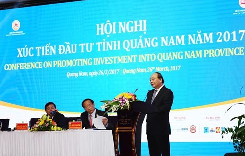 Premier vietnamita encomia esfuerzos de Quang Nam en la captación de inversiones - ảnh 1