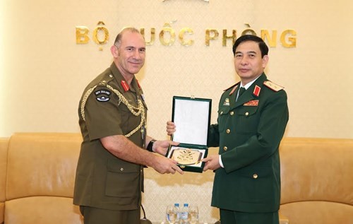 Vietnam y Nueva Zelanda intensifican cooperación militar  - ảnh 1