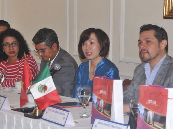 Intelectuales mexicanos exaltan frutos socioeconómicos de Vietnam - ảnh 1