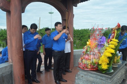 Conmemoran en Vietnam el 70 aniversario del Día de los Inválidos de Guerra y Mártires - ảnh 1