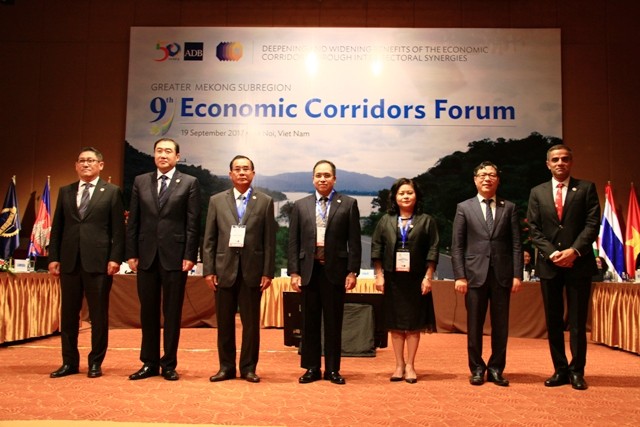 Celebran en Hanói el Foro de Corredores Económicos de la Subregión del Gran Mekong - ảnh 1