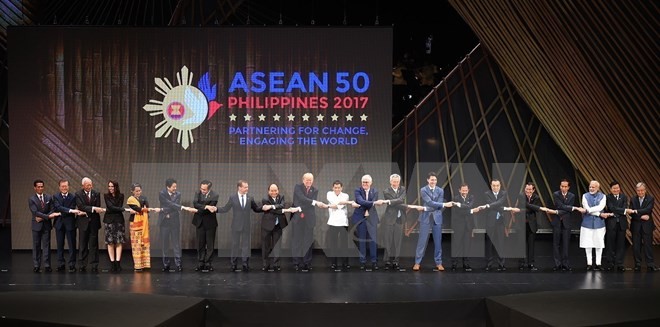 El primer ministro vietnamita en la Cumbre de la Asean en Filipinas - ảnh 1