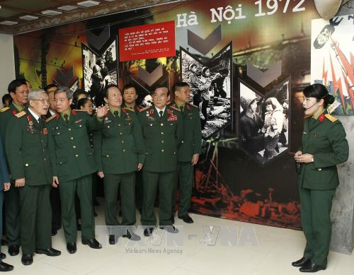 Enaltecen la “Victoria de Dien Bien Phu en el cielo” - ảnh 1