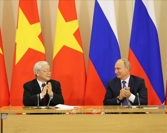 Se firman acuerdos de cooperación en la visita del líder partidista vietnamita a Rusia - ảnh 1