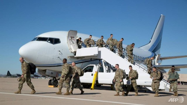 Estados Unidos envía cerca de cinco mil efectivos a la frontera con México - ảnh 1