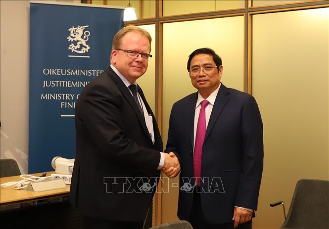 Delegación partidista de Vietnam en visita de trabajo a Finlandia - ảnh 1