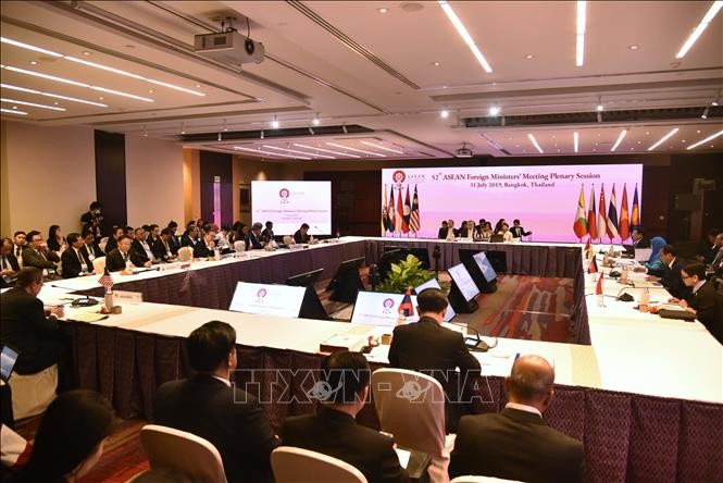 Cancilleres de la Asean reiteran la importancia de la paz en el Mar Oriental - ảnh 1