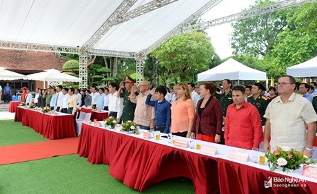 Efectúan acto por el 50 aniversario del fallecimiento del presidente Ho Chi Minh - ảnh 1