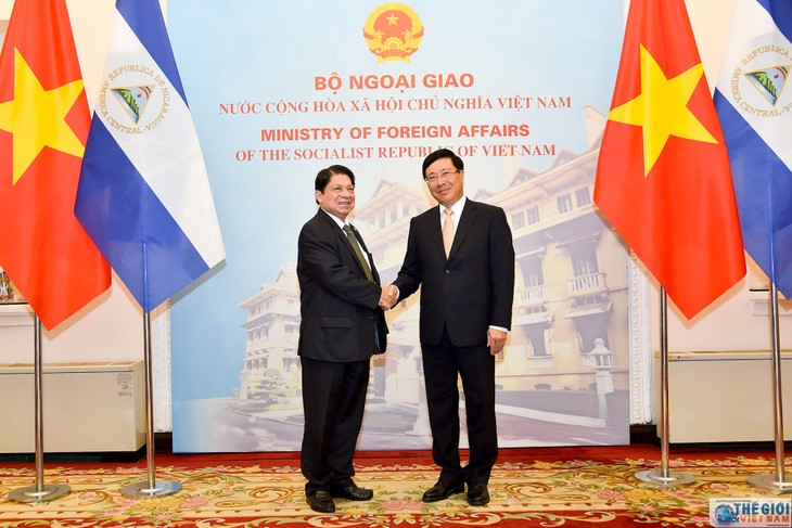 Canciller nicaragüense visita a Vietnam - ảnh 1