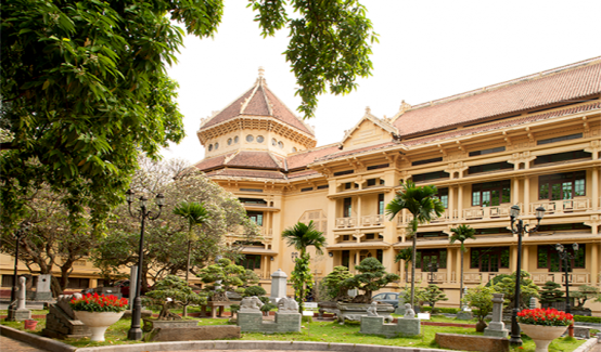 Gran interés del público por Museo de Historia Nacional de Vietnam - ảnh 1