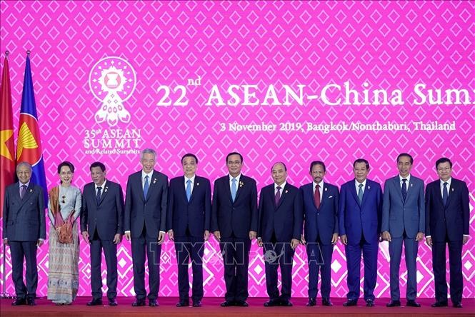 Primer ministro vietnamita en conferencia de alto nivel Asean-China - ảnh 1