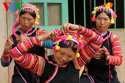 Ricos colores culturales reflejados en las festividades del Año Nuevo Lunar de las etnias vietnamitas - ảnh 1