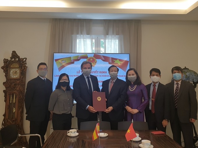 Designan cónsul honorario de Vietnam en Barcelona - ảnh 1