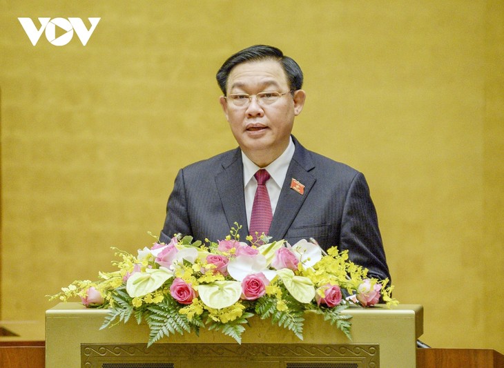 Líder cubano felicita al reelegido presidente de la Asamblea Nacional de Vietnam - ảnh 1