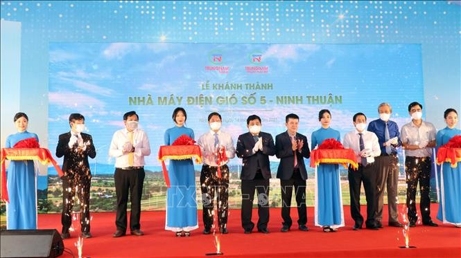 Ninh Thuan inaugura planta de energía eólica de más de 46 megavatios - ảnh 1