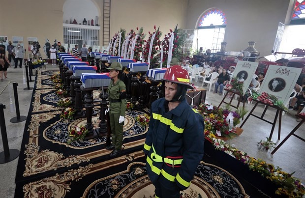 Cuba rinde homenaje a los caídos en trágico incendio en Matanzas - ảnh 1