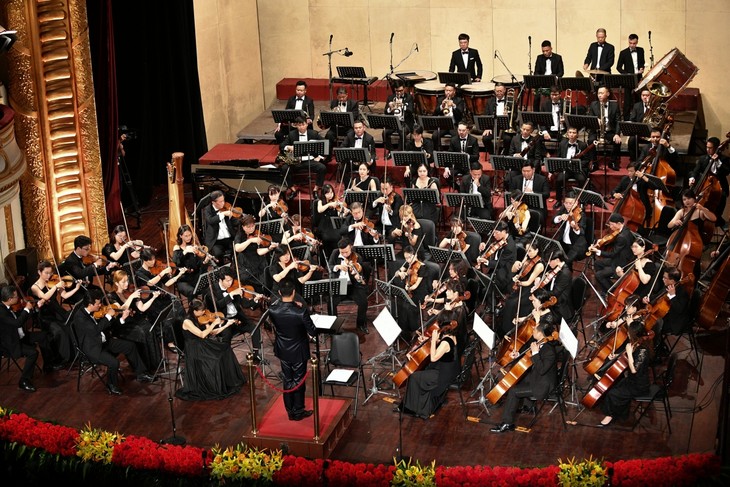 “Aspiraciones de Vietnam”: Concierto en conmemoración del Día de la Independencia - ảnh 1