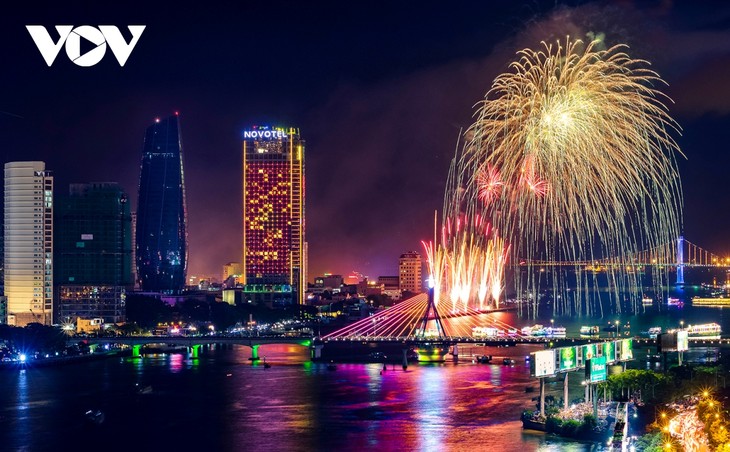 Vuelve a celebrarse el Festival Internacional de Fuegos Artificiales en Da Nang - ảnh 1