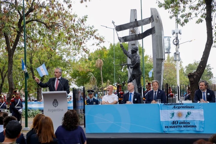 Alberto Fernández: Argentina recuperará las Malvinas por vía pacífica - ảnh 1