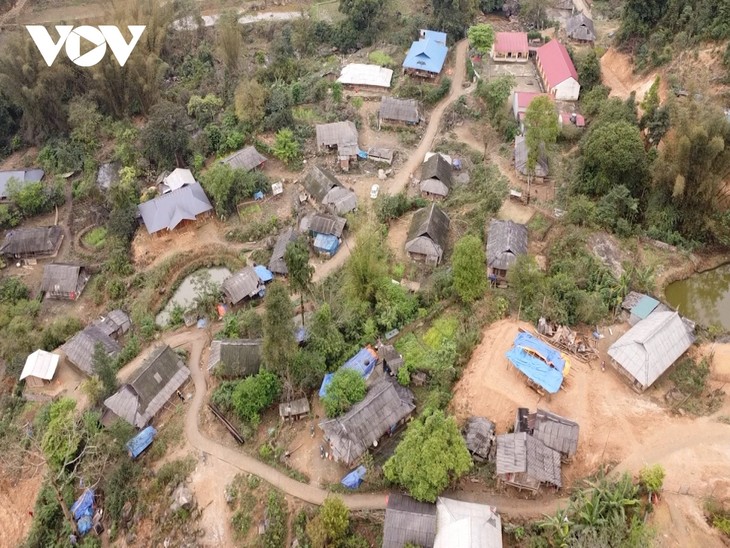 Los Mong Xanh mantienen la cultura y las tradiciones arraigadas de su pueblo - ảnh 1