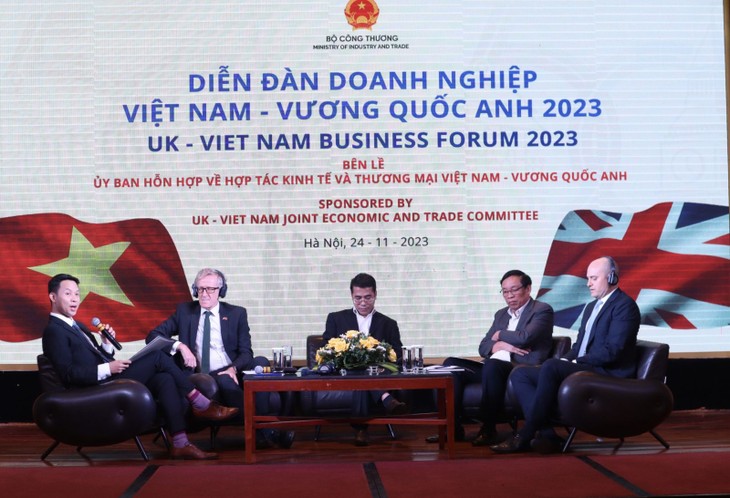 Celebran Foro Empresarial Vietnam-Reino Unido - ảnh 1