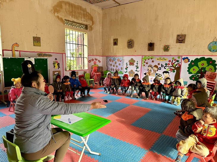 Un invierno no tan frío para los alumnos en las escuelas de la región montañosa de Son La - ảnh 3