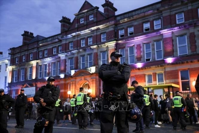 La policía británica se prepara para manejar 30 nuevas protestas - ảnh 1