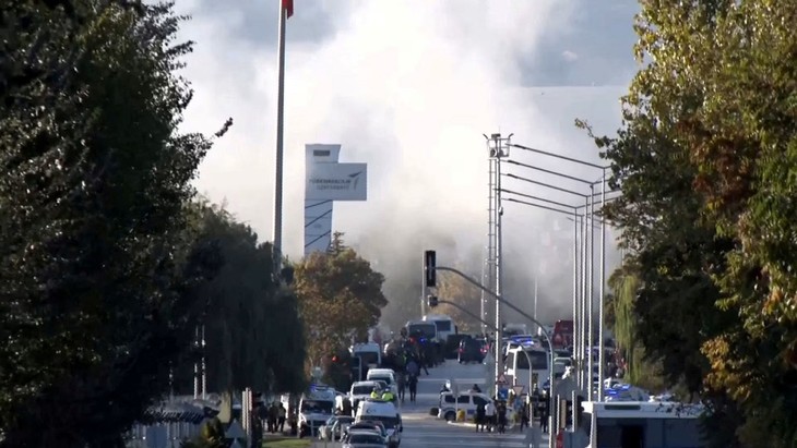 Atentado ante la sede de las Industrias Aeroespaciales Turcas deja una treintena de bajas - ảnh 1