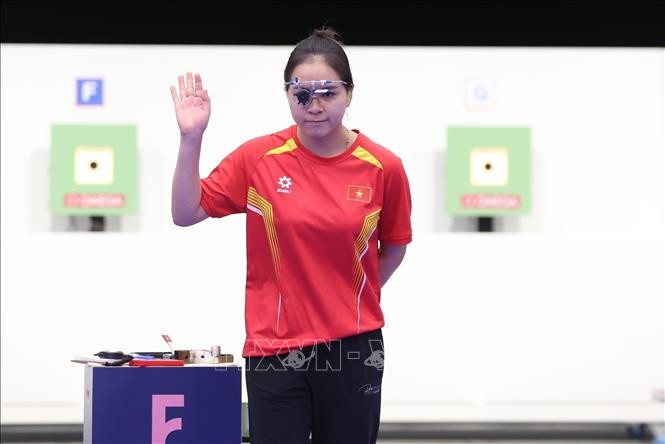 Tiradora Trinh Thu Vinh reconocida como la deportista más destacada de Vietnam en 2024 - ảnh 1