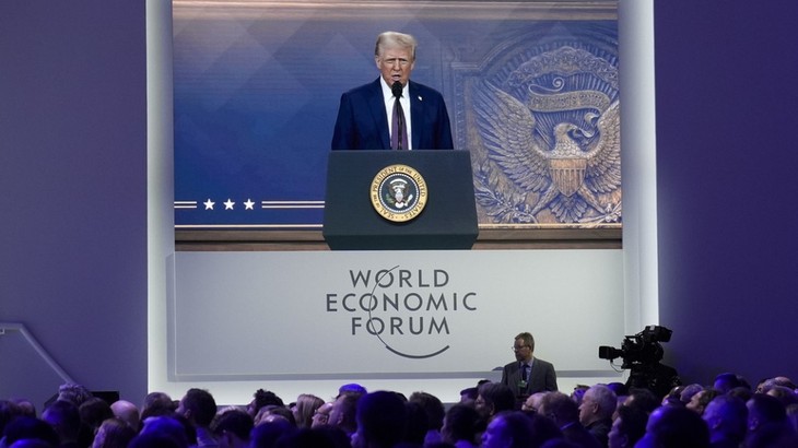 Donald Trump transmite mensaje por video llamada al Foro Económico Mundial - ảnh 1