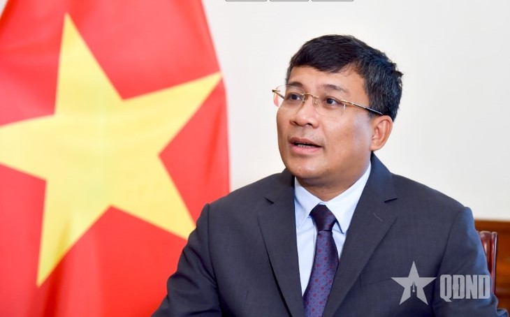 Califican de exitosa la visita a Vietnam de Xi Jinping - ảnh 1