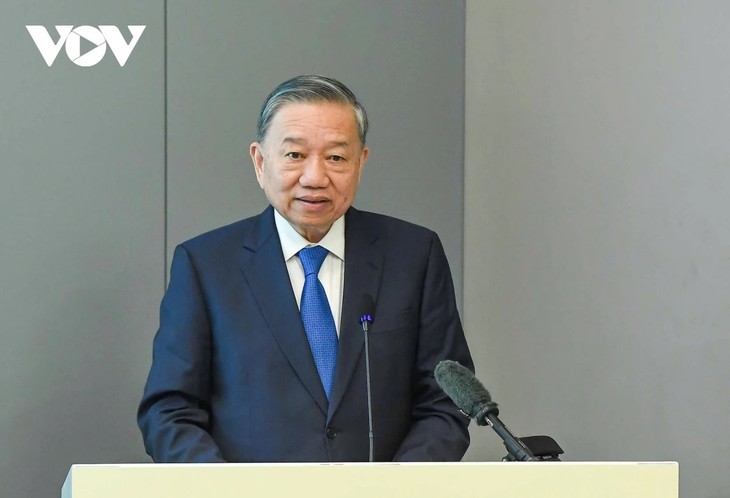 Inauguran sala memorial del Presidente Ho Chi Minh con el sector petrolero de Vietnam y Azerbaiyán - ảnh 2